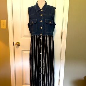 Streetwear dress  by Carole Little medium. Mixed media. Full button front. Boho